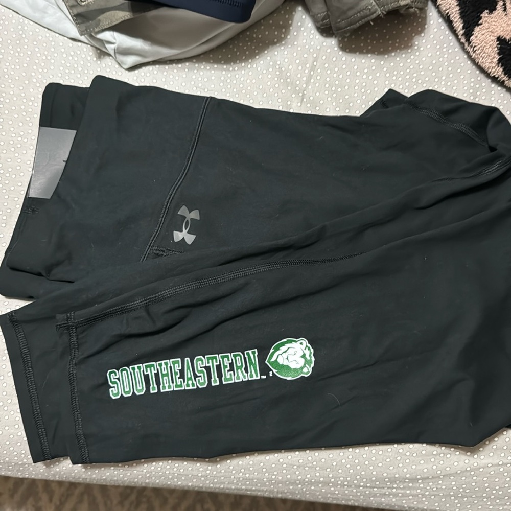 Black SOUTHEASTERN UNDER ARMOUR LEGGINGS